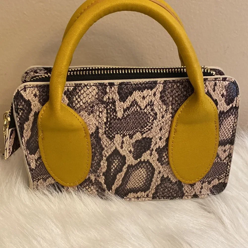 NWT Steve Madden (Bhenrik) Snake Print Faux Leather Crossbody Bag